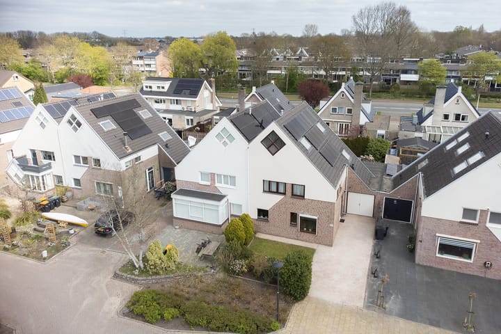 Foto 2 van van Santenlaan 80