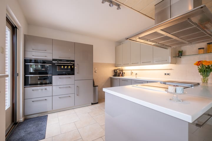 Foto 11 van van Santenlaan 80