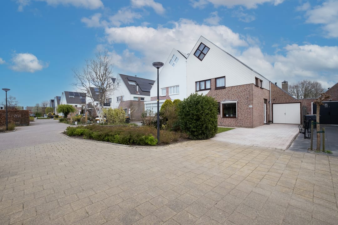 Foto 32 van van Santenlaan 80