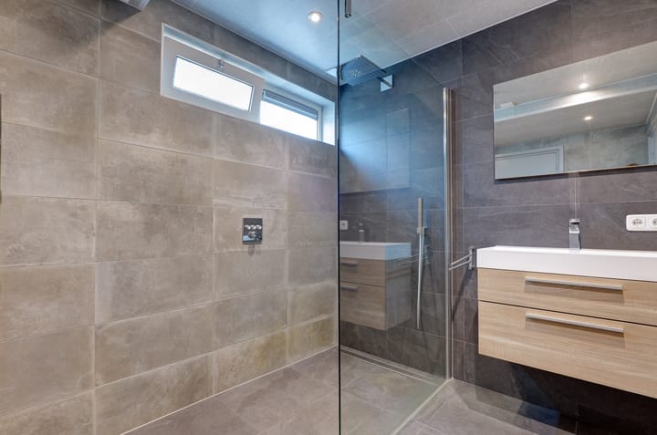 Foto 5 van Van Voortstraat 12