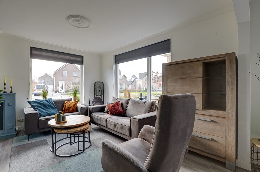 Photo 8 of Van Voortstraat 12