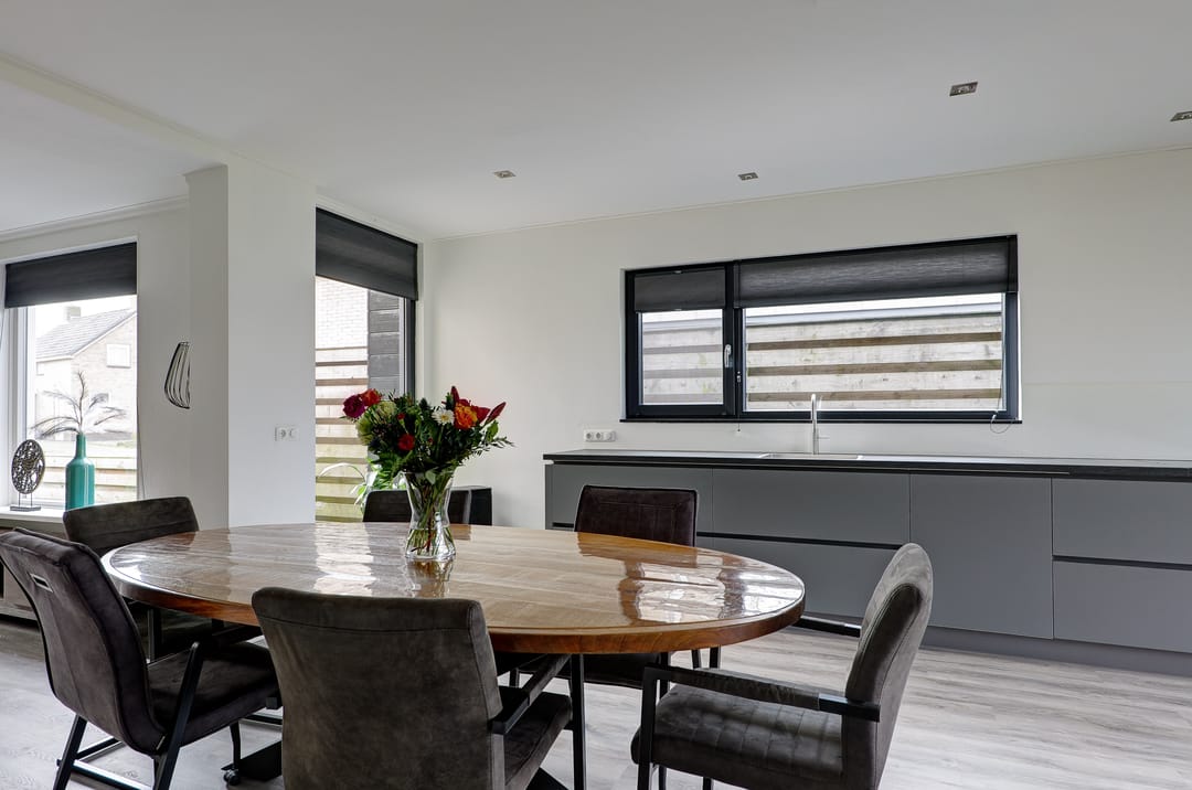 Photo 23 of Van Voortstraat 12