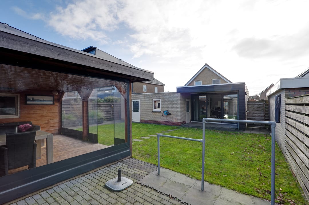 Photo 43 of Van Voortstraat 12