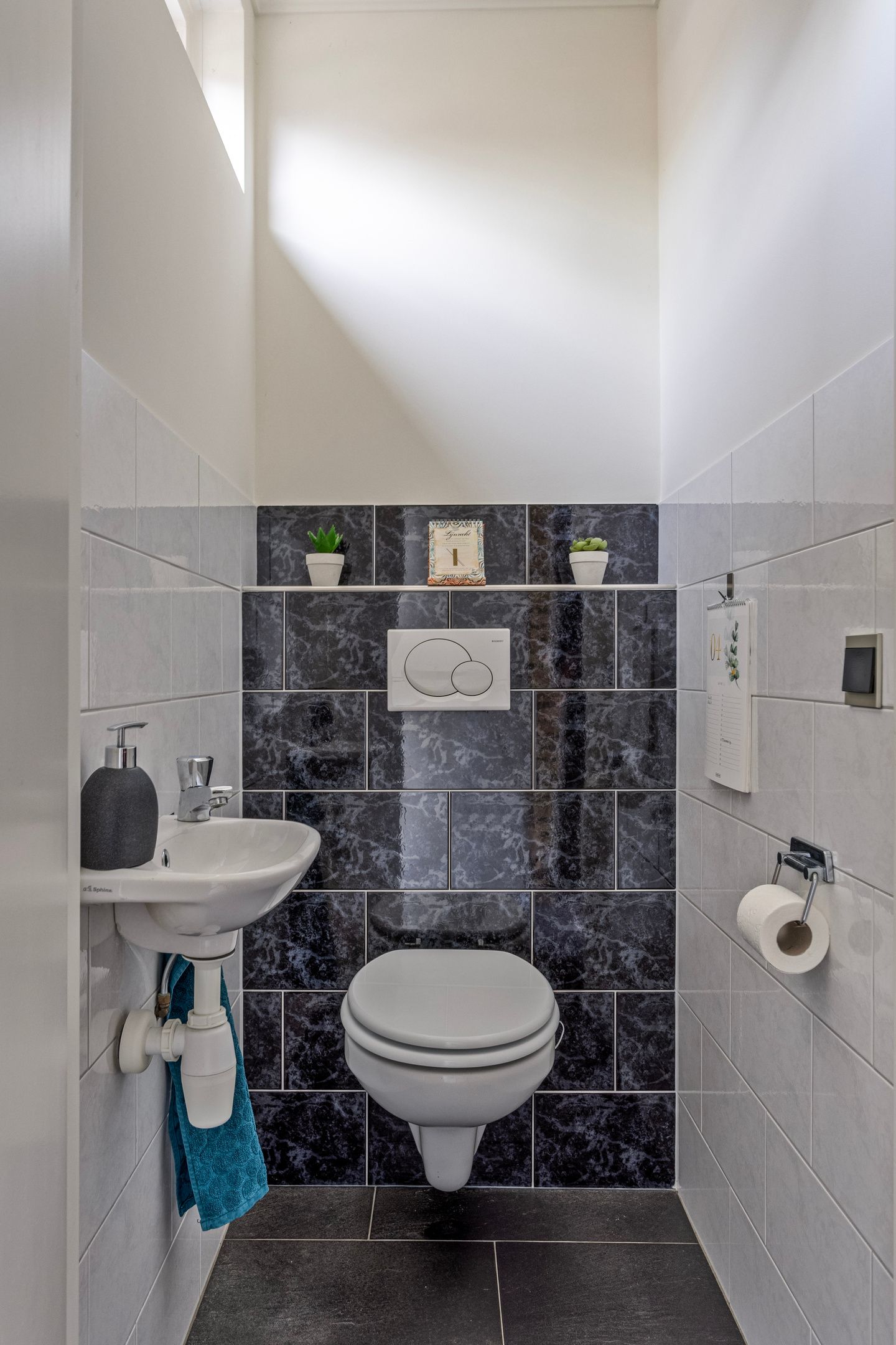 Photo 5 of Dorpsstraat 16-A