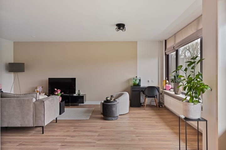 Foto 9 van Kloosplantsoen 281