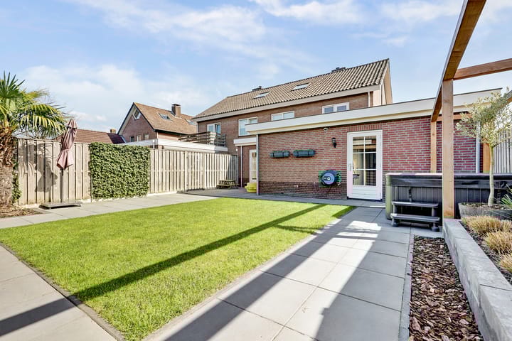 Foto 28 van Deellaan 64