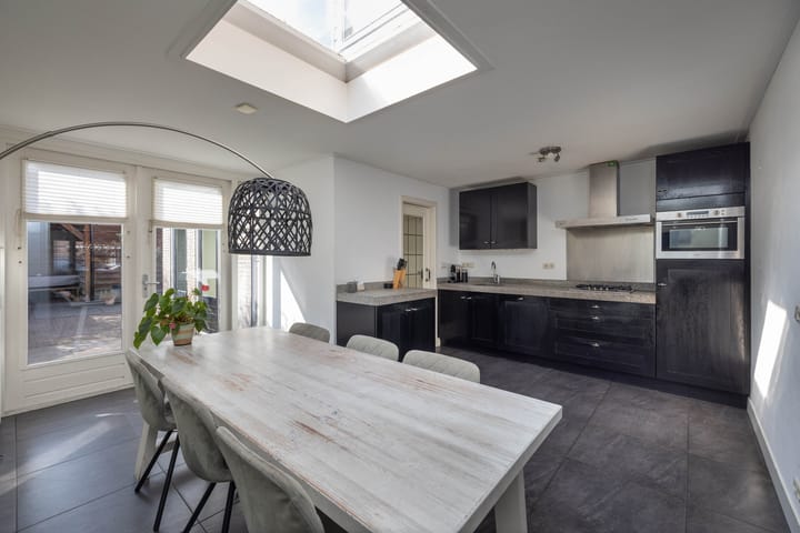 Foto 10 van van Ostadestraat 43