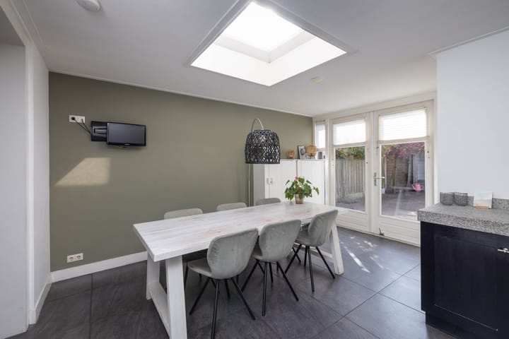 Foto 11 van van Ostadestraat 43