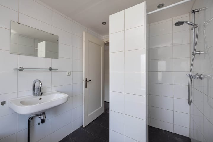 Foto 18 van van Ostadestraat 43