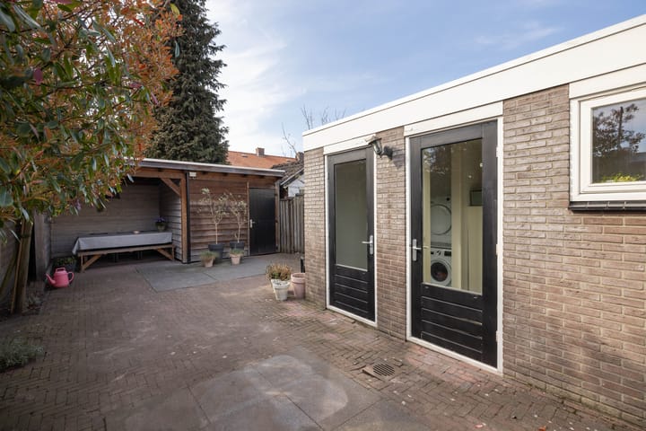 Foto 27 van van Ostadestraat 43