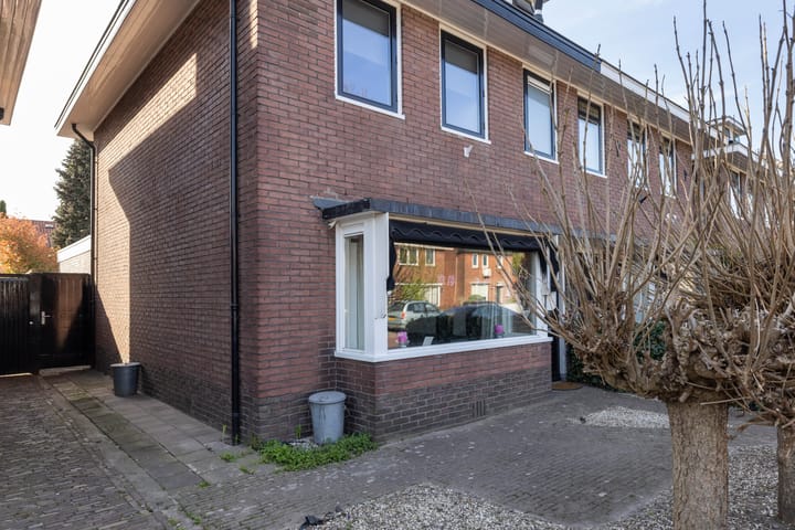 Foto 31 van van Ostadestraat 43