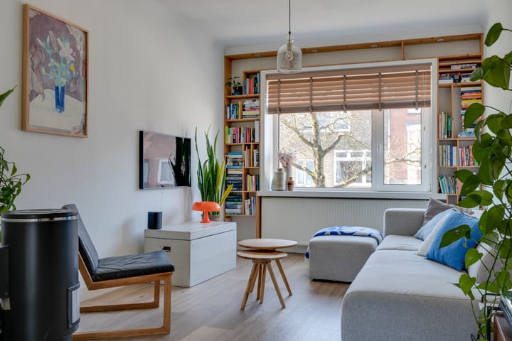 Foto 2 van Laan van Nieuw-Guinea 97-BS