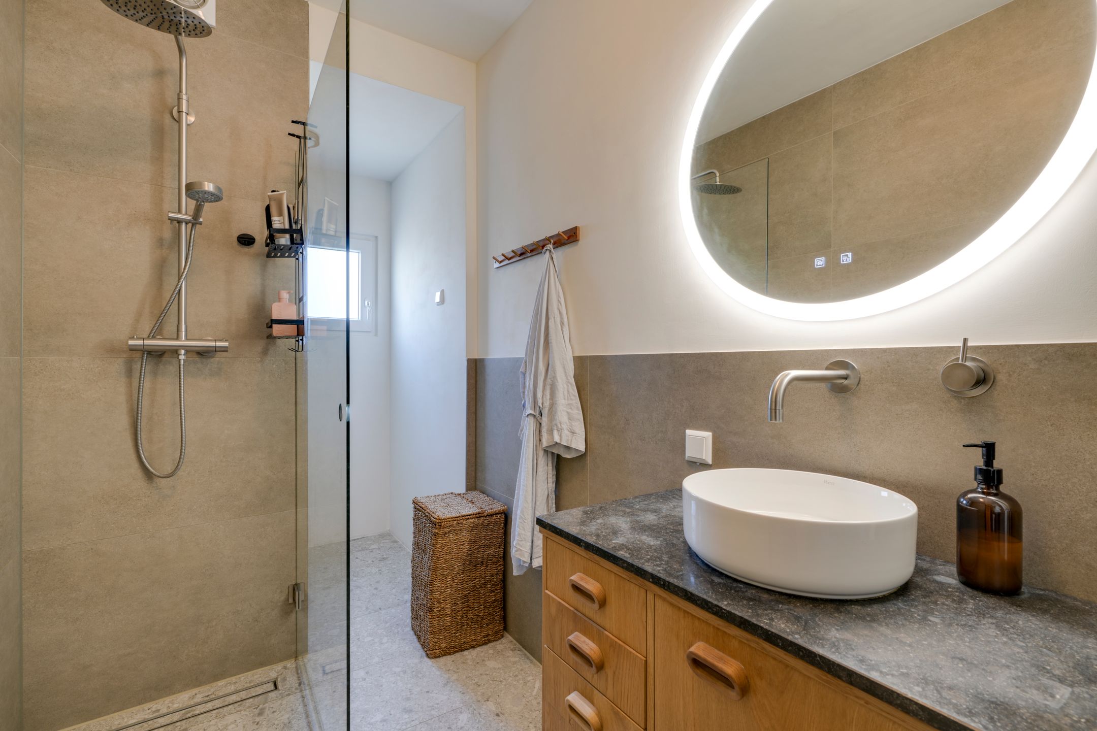 Foto 3 van Laan van Nieuw-Guinea 97-BS