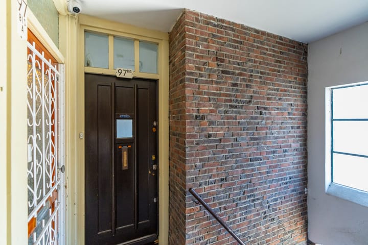 Foto 8 van Laan van Nieuw-Guinea 97-BS