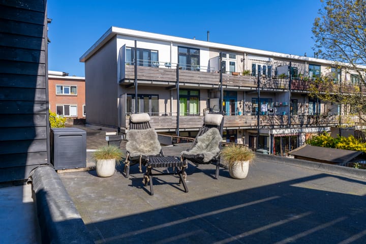 Foto 28 van Laan van Nieuw-Guinea 97-BS