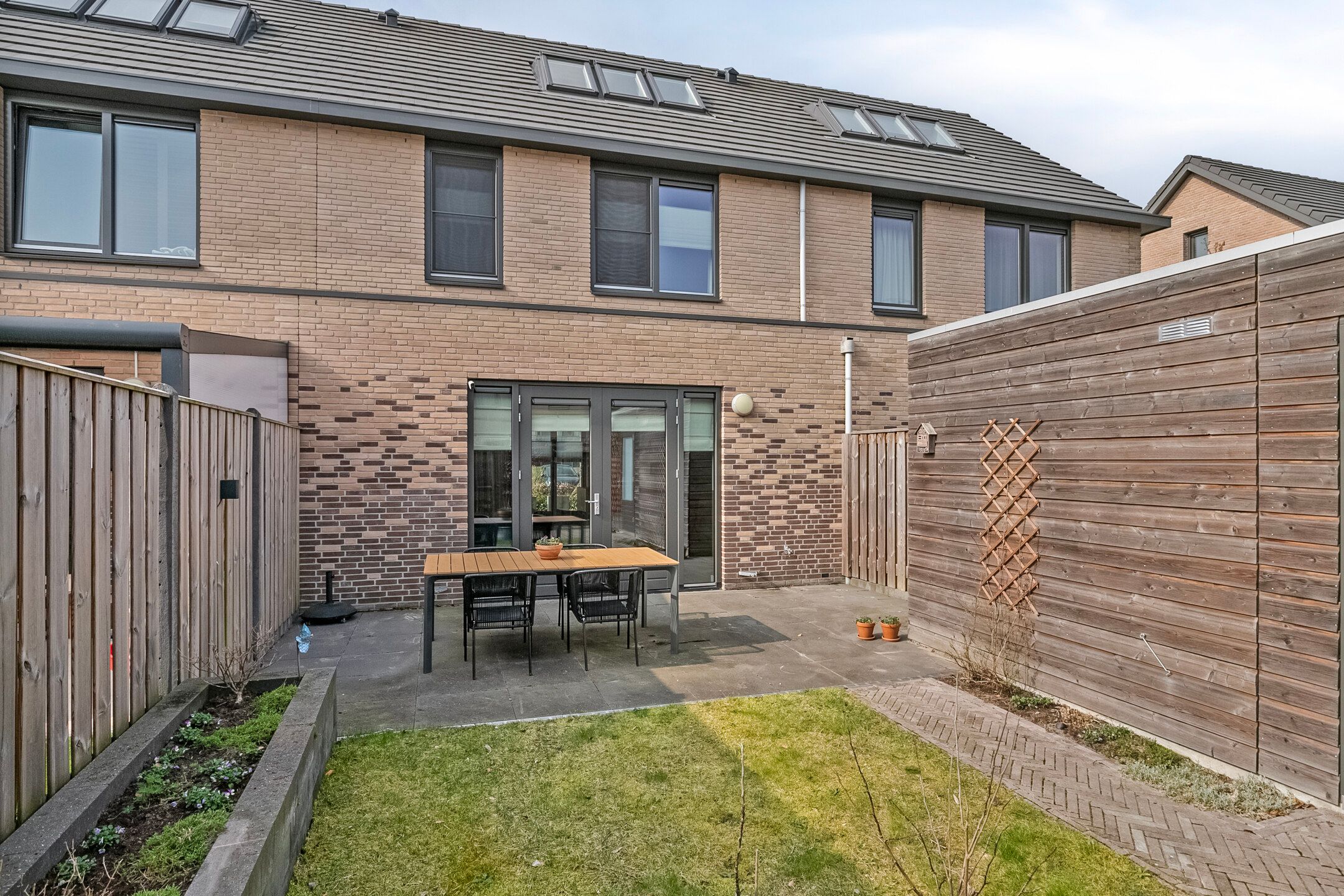 Foto 27 van Grenenhout 16