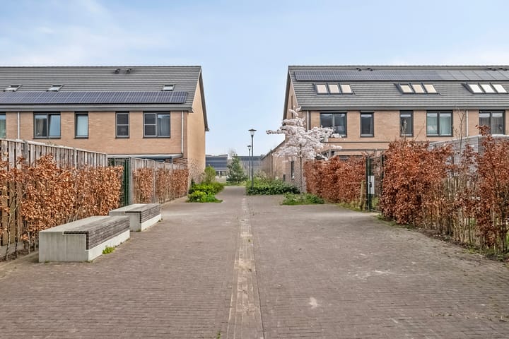 Foto 30 van Grenenhout 16