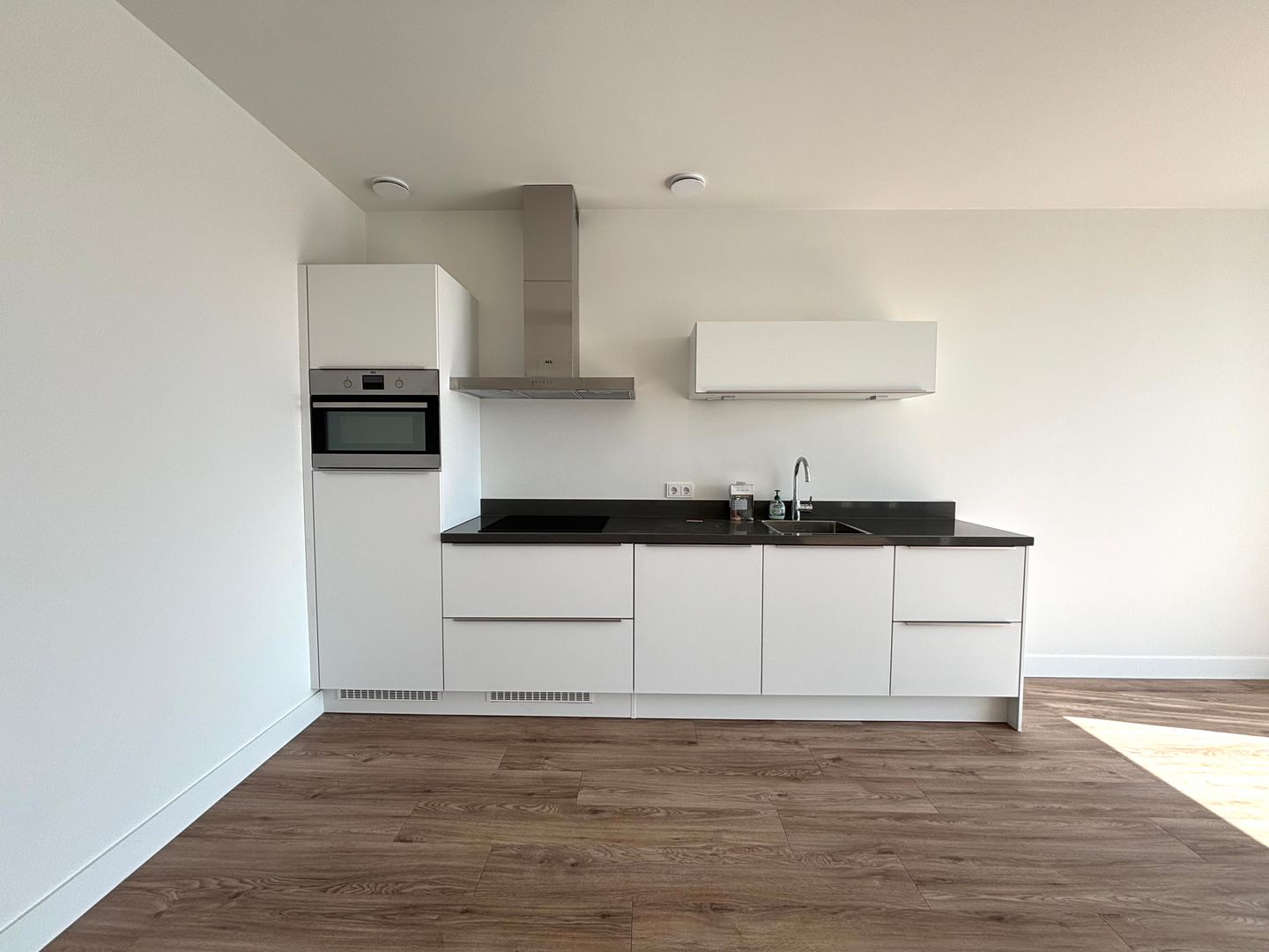 Photo 5 of Wijkerstraatweg 267-E