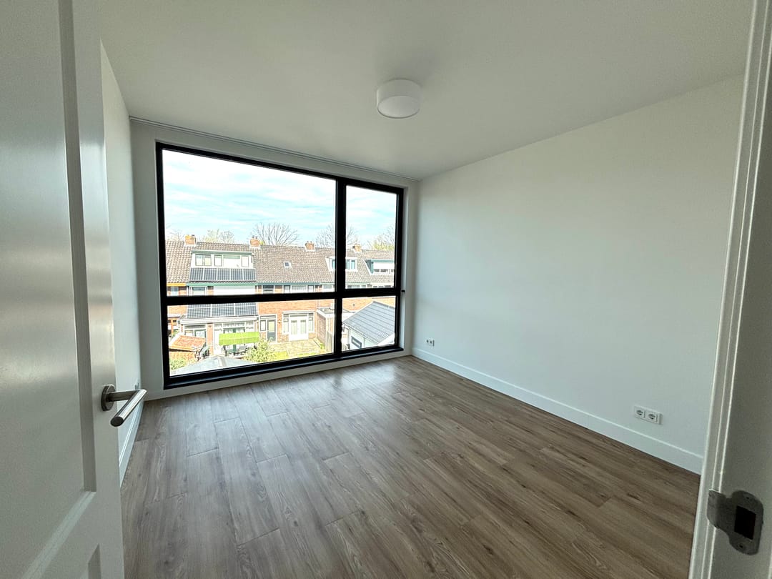 Photo 7 of Wijkerstraatweg 267-E