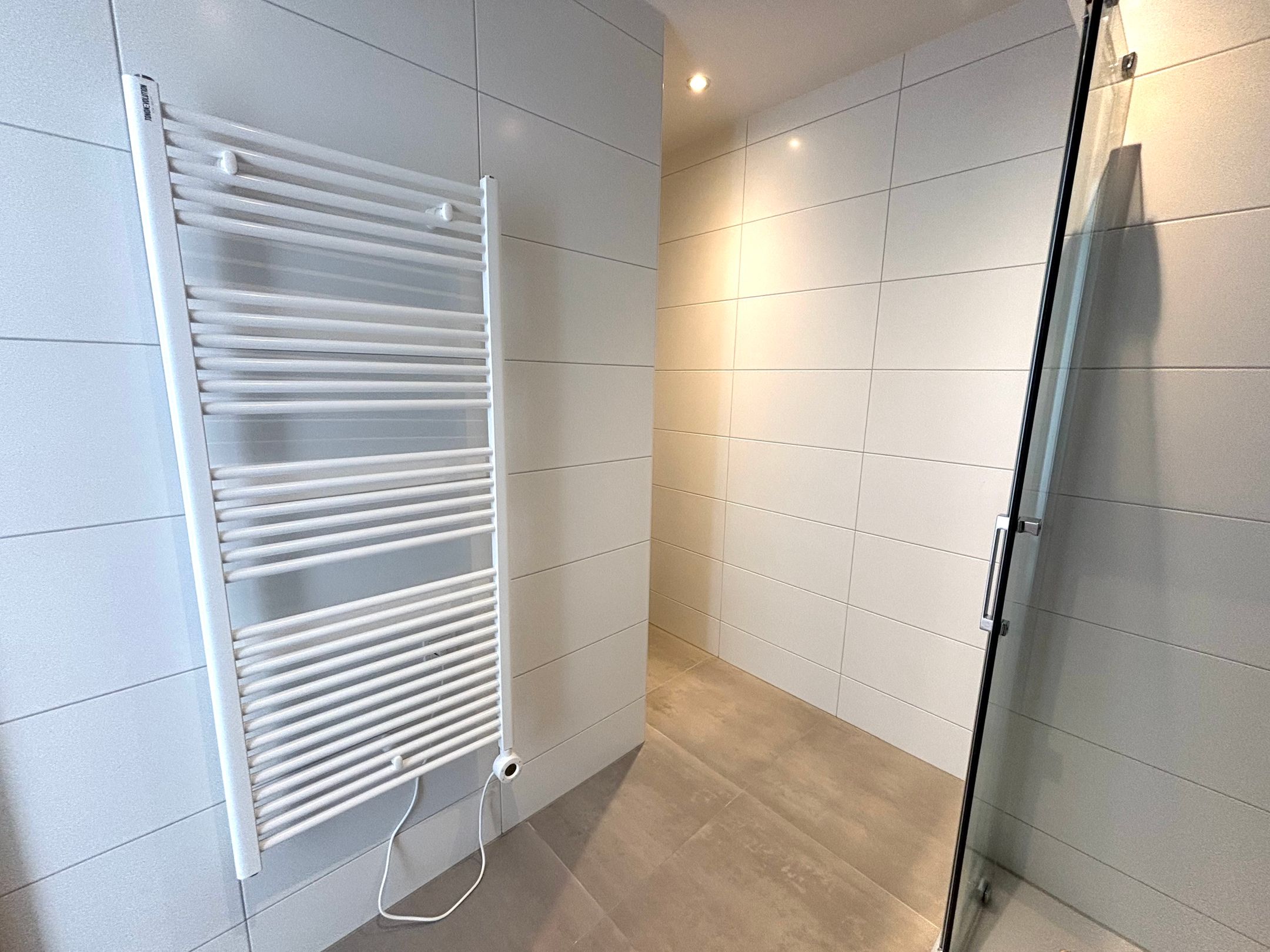 Photo 9 of Wijkerstraatweg 267-E