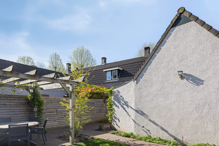 Foto 42 van Mgr. van de Venstraat 2