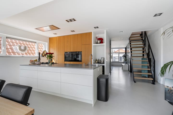 Photo 2 of Prins Hendrikstraat 37-A