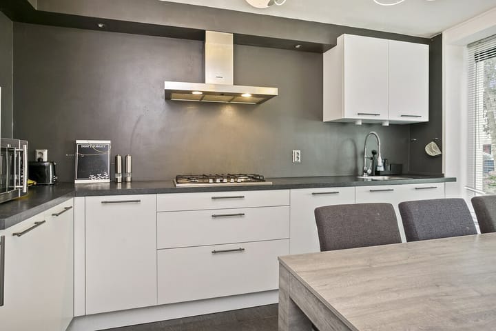 Photo 7 of Eikepage 54