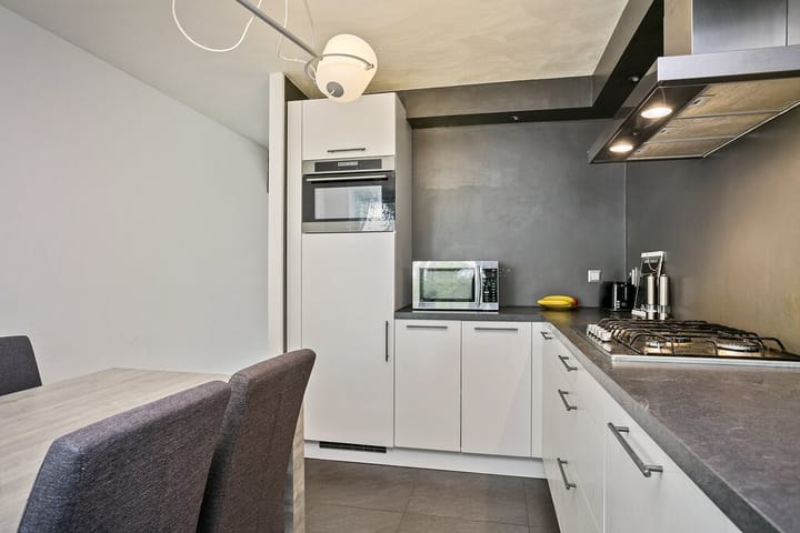 Photo 8 of Eikepage 54