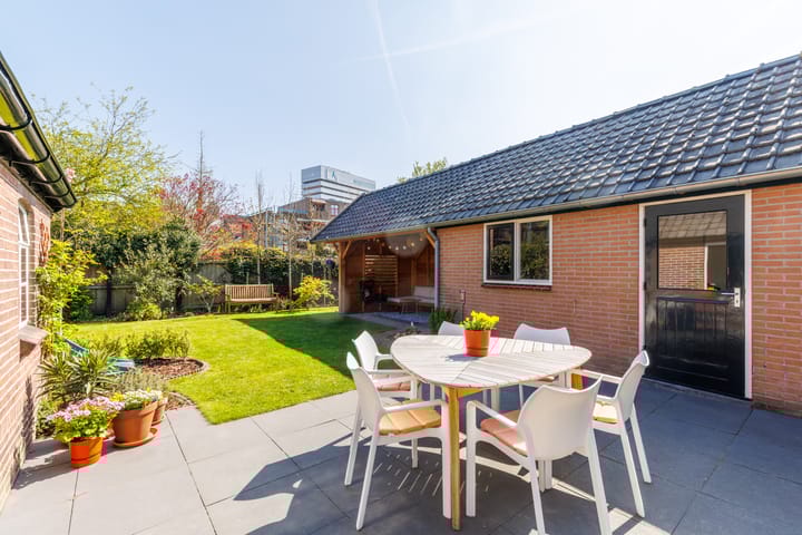 Foto 26 van De Ruyterstraat 84