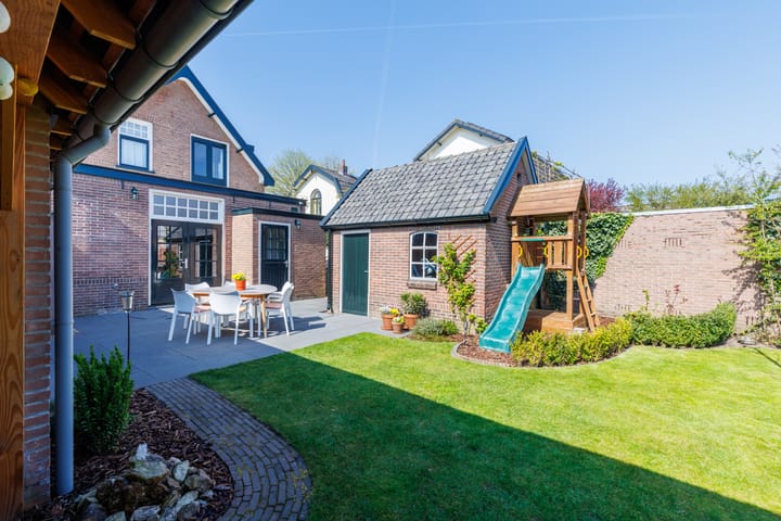 Foto 29 van De Ruyterstraat 84