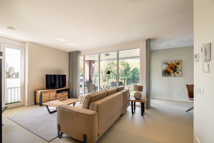 Foto 6 van Heinsbergerweg 12-B02