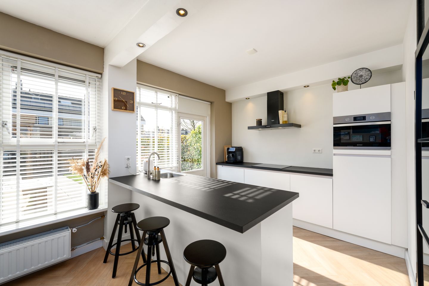 Foto 10 van E A Borgerstraat 68