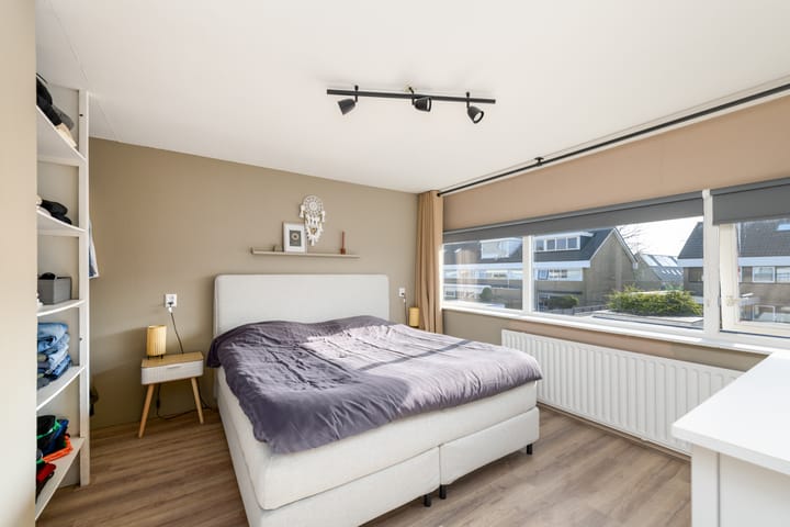 Foto 17 van E A Borgerstraat 68