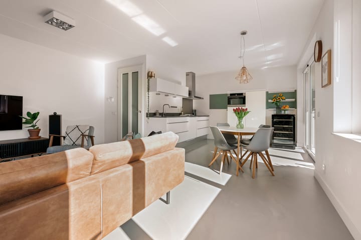 Photo 6 of De Leeuw van Vlaanderenstraat 3-B