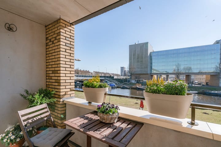 Photo 13 of De Leeuw van Vlaanderenstraat 3-B