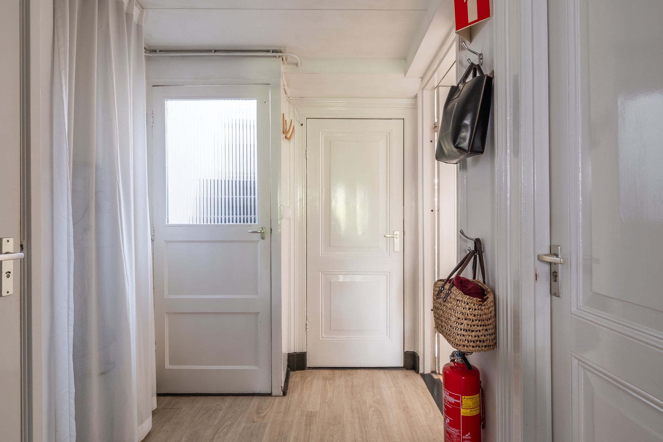 Photo 6 of Mgr. van de Weteringstraat 128