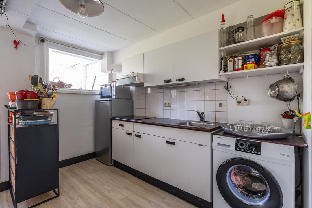 Photo 8 of Mgr. van de Weteringstraat 128