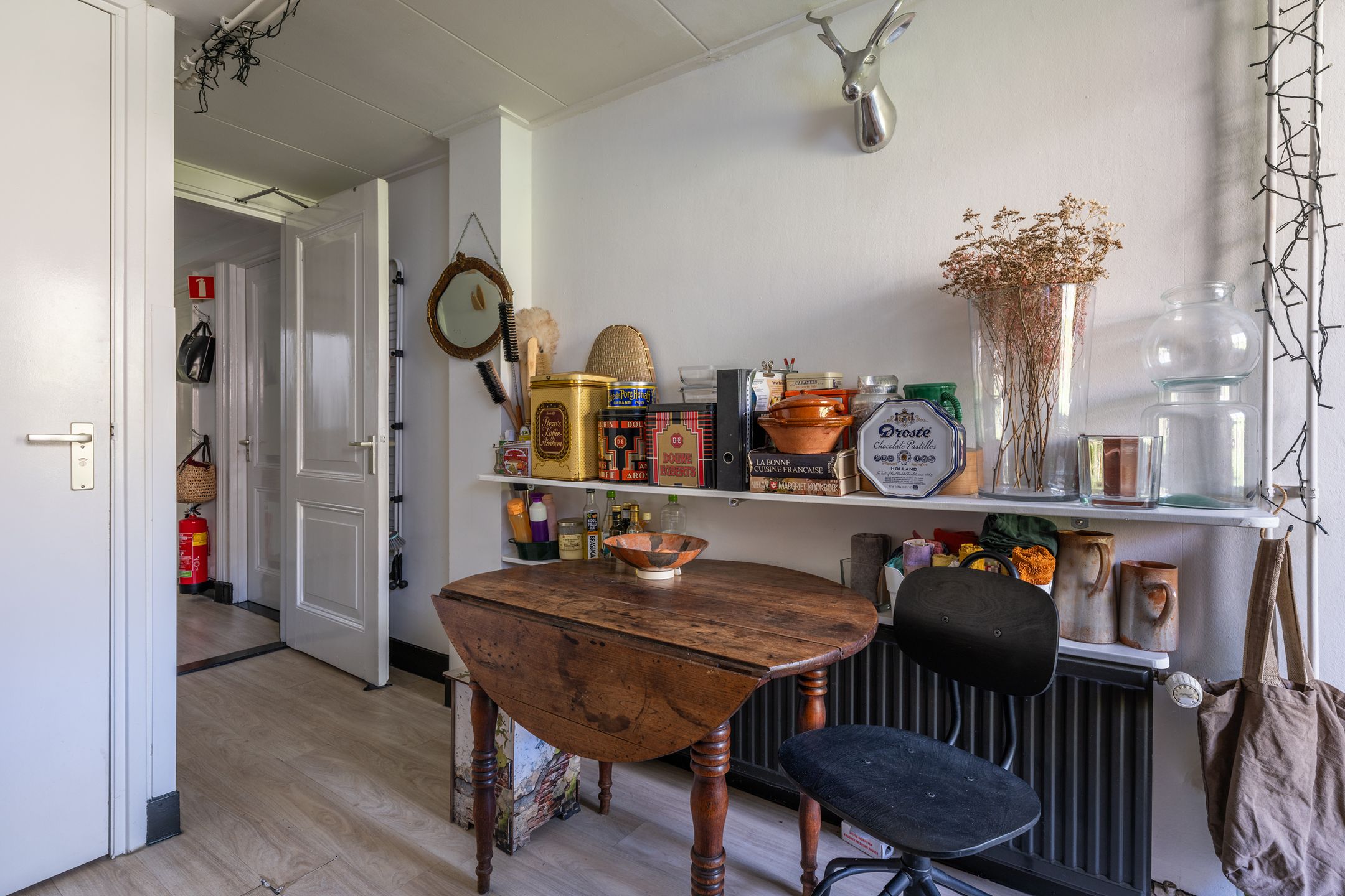 Photo 9 of Mgr. van de Weteringstraat 128