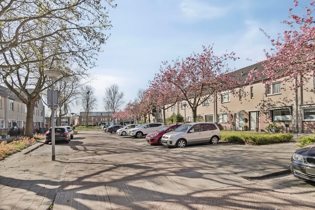 Foto 28 van Louis de Funèsstraat 18