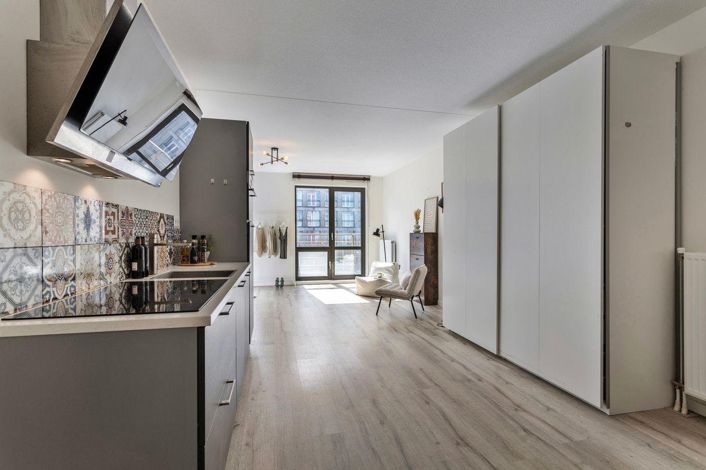 Foto 10 van Johan van der Keukenstraat 91-L