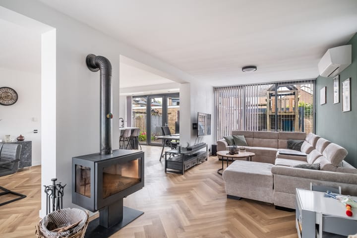 Foto 9 van Sweder van Vianenplein 6