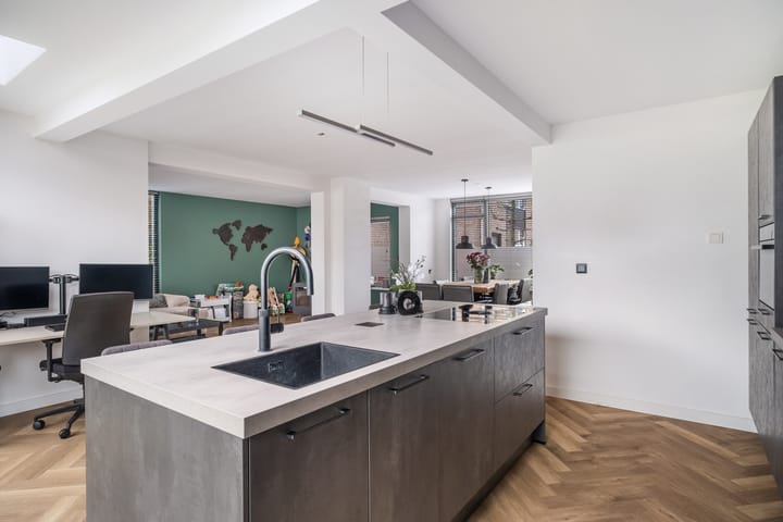 Foto 15 van Sweder van Vianenplein 6