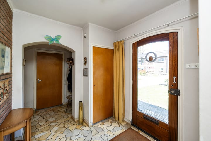 Photo 18 of Wijhendaalseweg 1-A