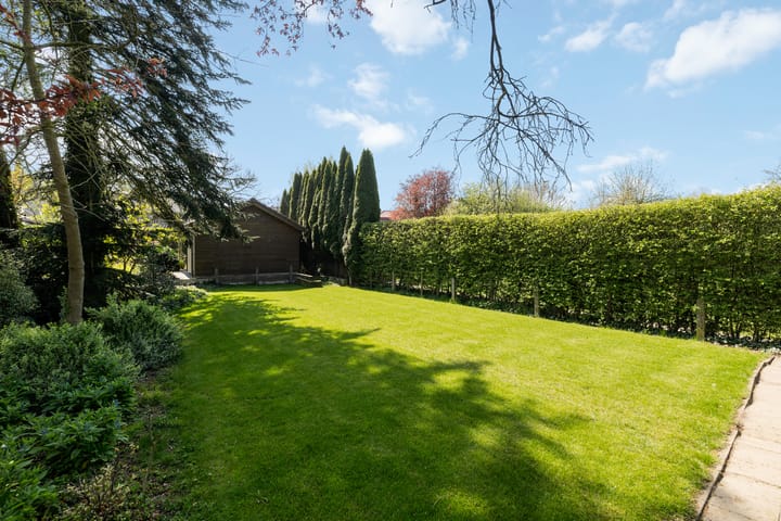 Photo 31 of Wijhendaalseweg 1-A