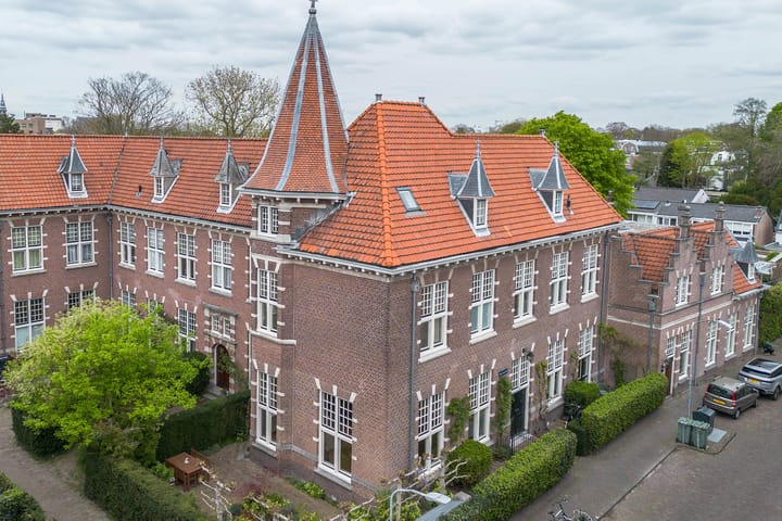 View photo of Coen Cuserhof 43
