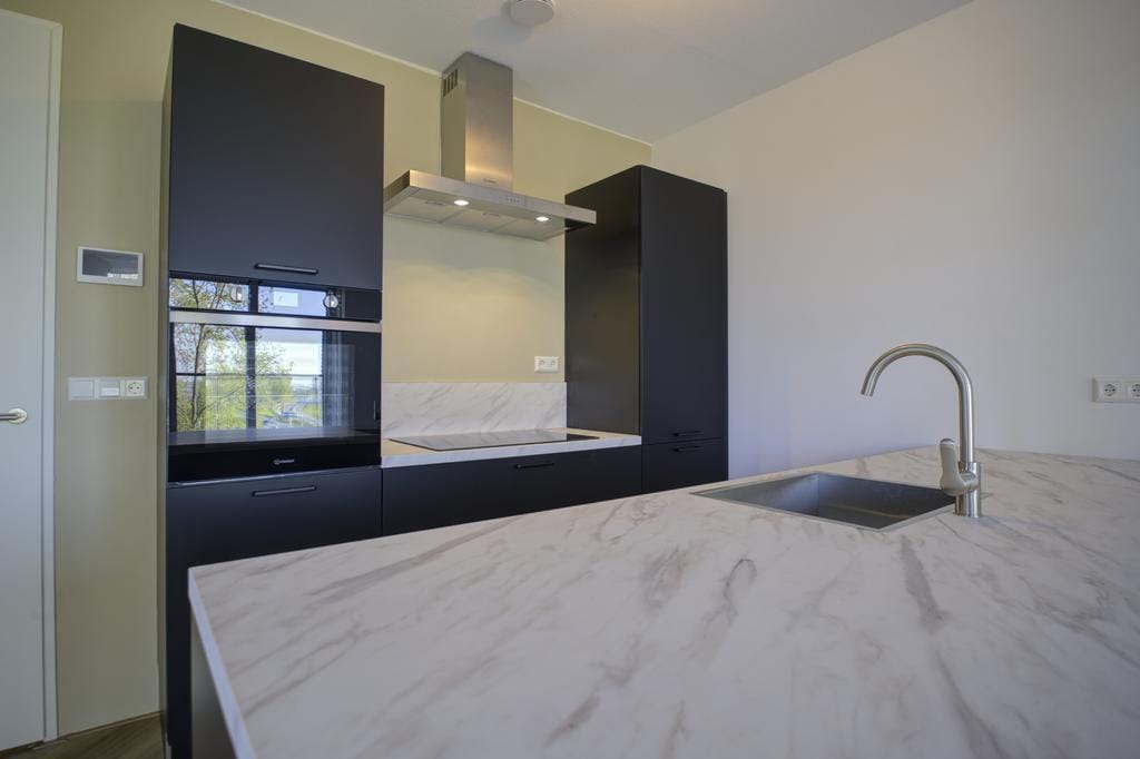 Foto 8 van Albertina Agnesstraat 208