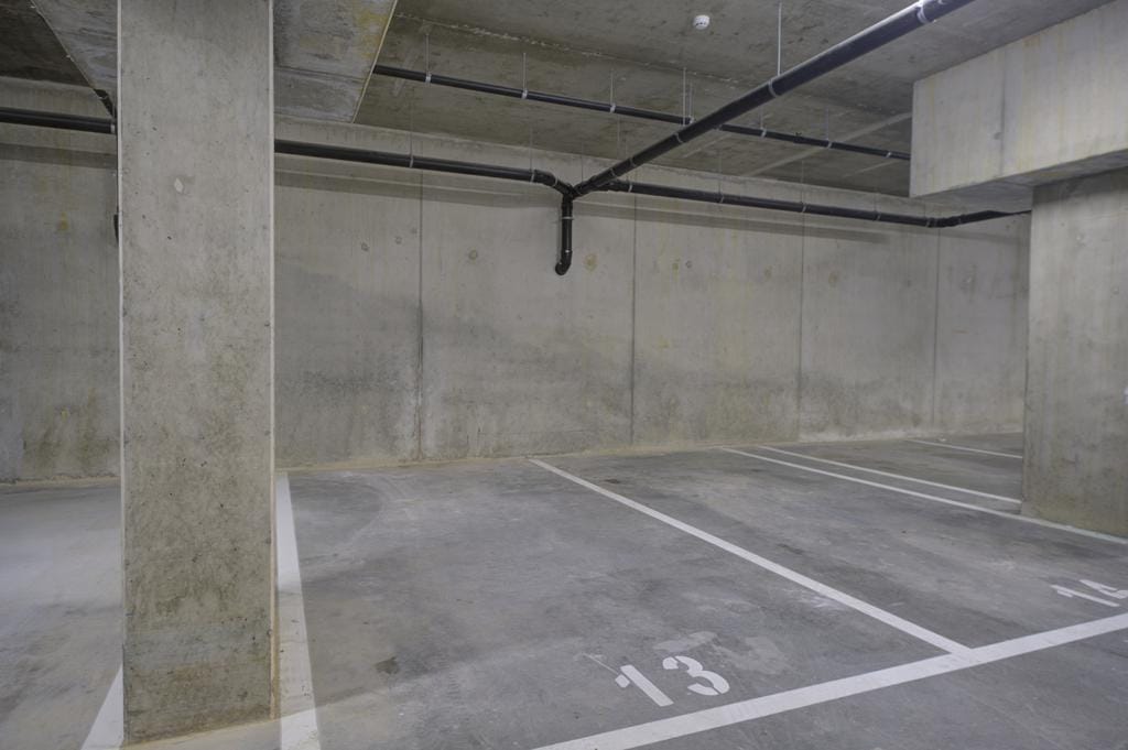 Foto 24 van Albertina Agnesstraat 208