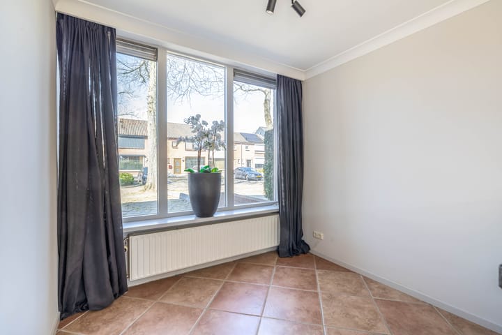 Foto 13 van Poelruitstraat 17