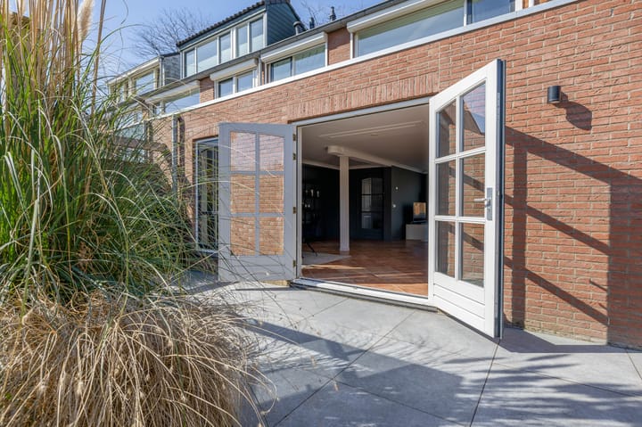 Foto 15 van Poelruitstraat 17