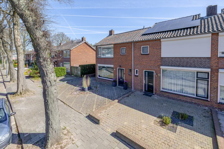 Foto 30 van Poelruitstraat 17